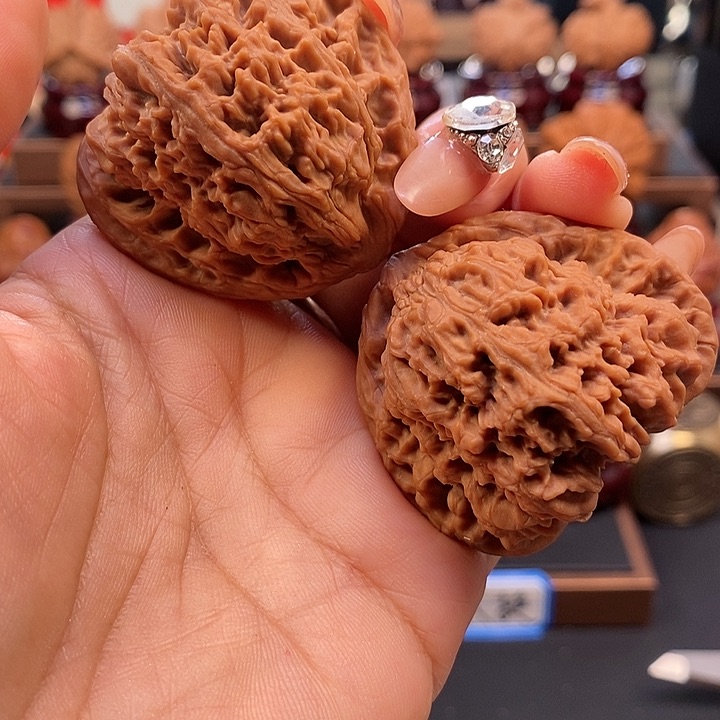 文玩核桃吊坠44全品三角南疆石