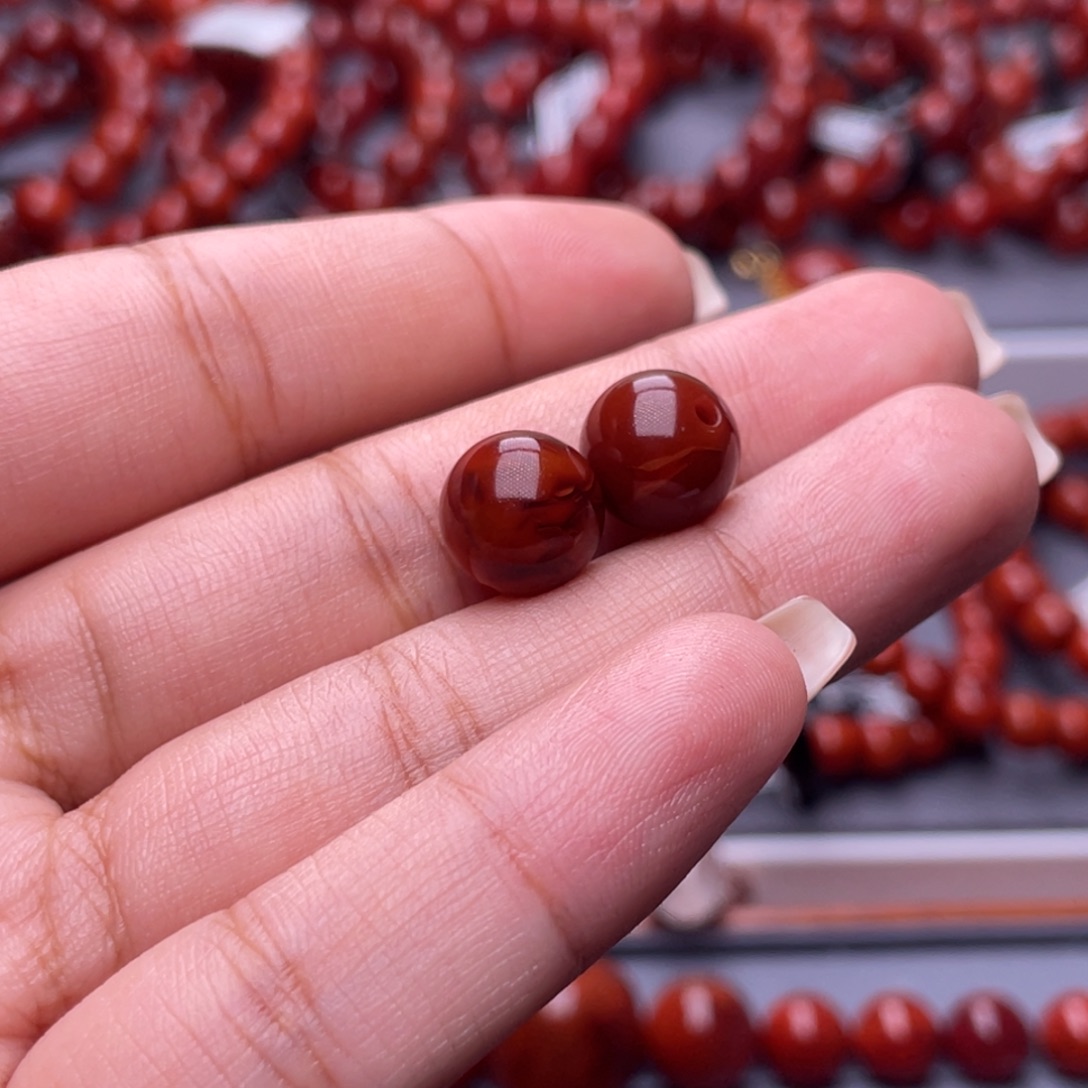 雄***年南红玛瑙未镶嵌其他原矿）10mm瓦西牛血火焰纹单珠
