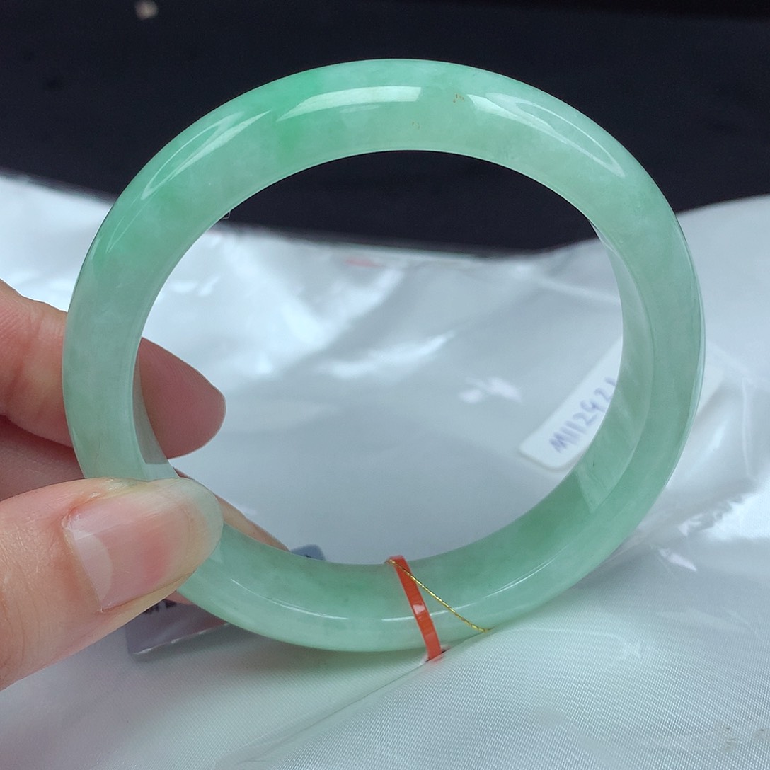 翡翠未镶嵌手镯61圈921