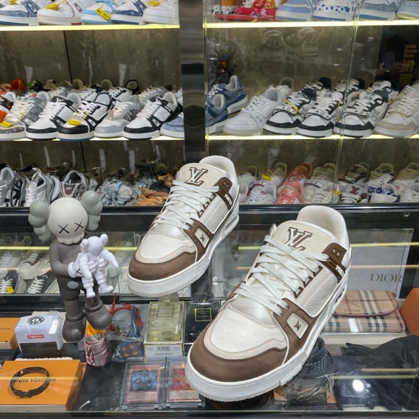 99新 LouisVuitton/路易威登 lvtrainer摩卡配色 码数:8码 原盒