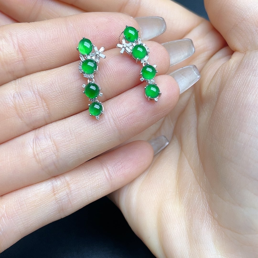 翡翠颈饰18K金镶嵌回流