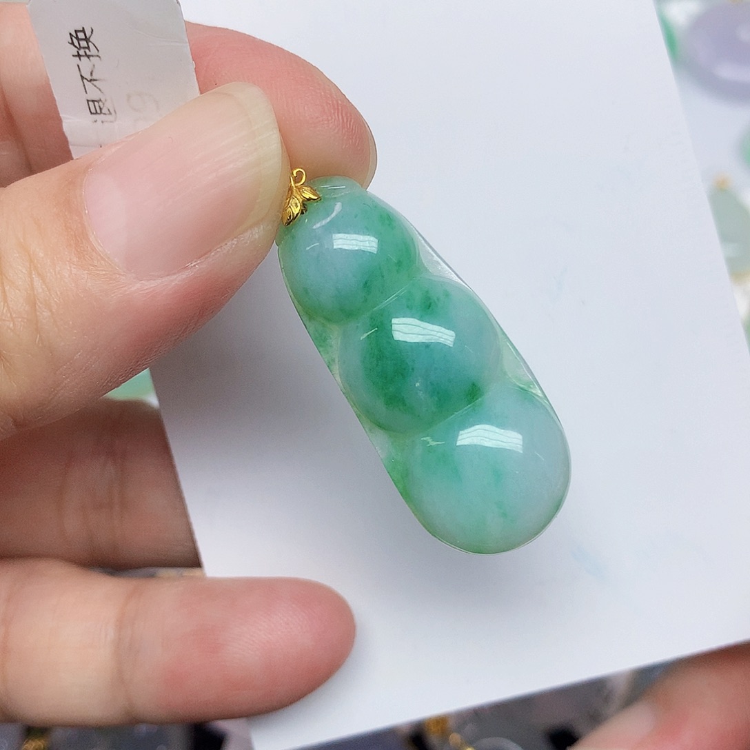 翡翠18K金镶嵌颈饰366888