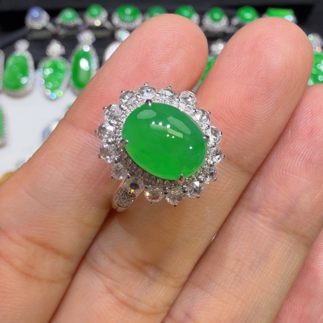 翡翠18K金镶嵌戒指收到货48小时鉴赏期