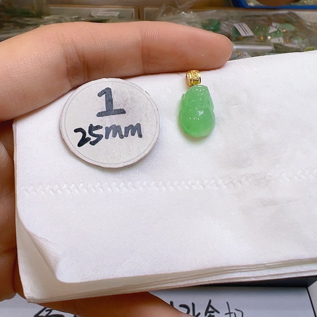 翡翠吊坠(不含链)18K金镶嵌翡翠