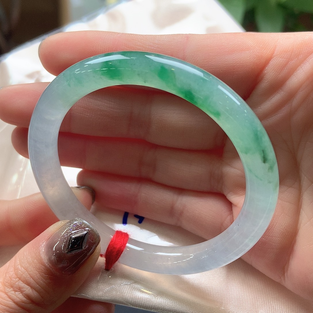 翡翠未镶嵌手镯8冰飘绿