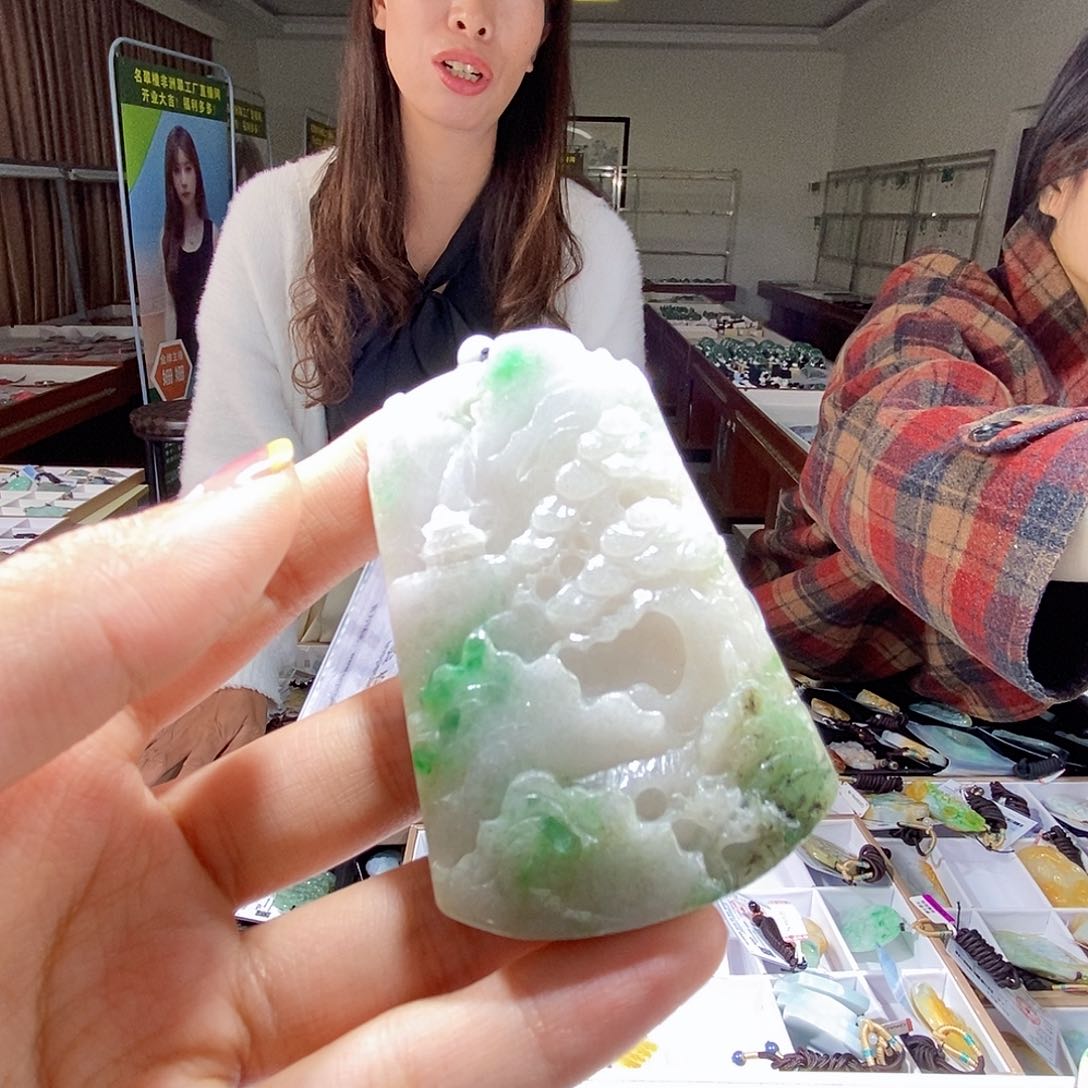 翡翠未镶嵌颈饰翡翠