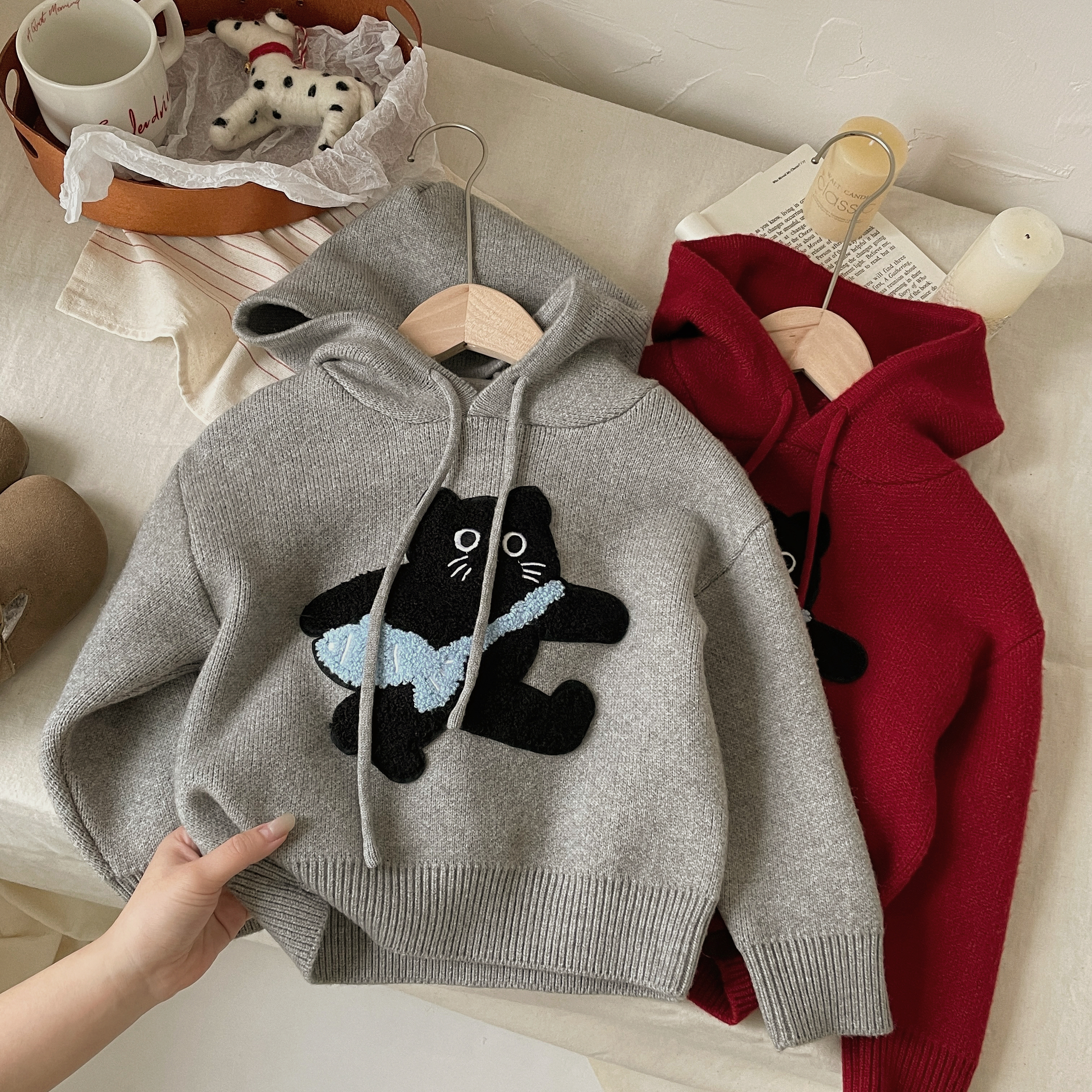 2025秋冬1新款加厚毛衣男女童洋气百搭贴布猫咪针织帽子衫毛衣