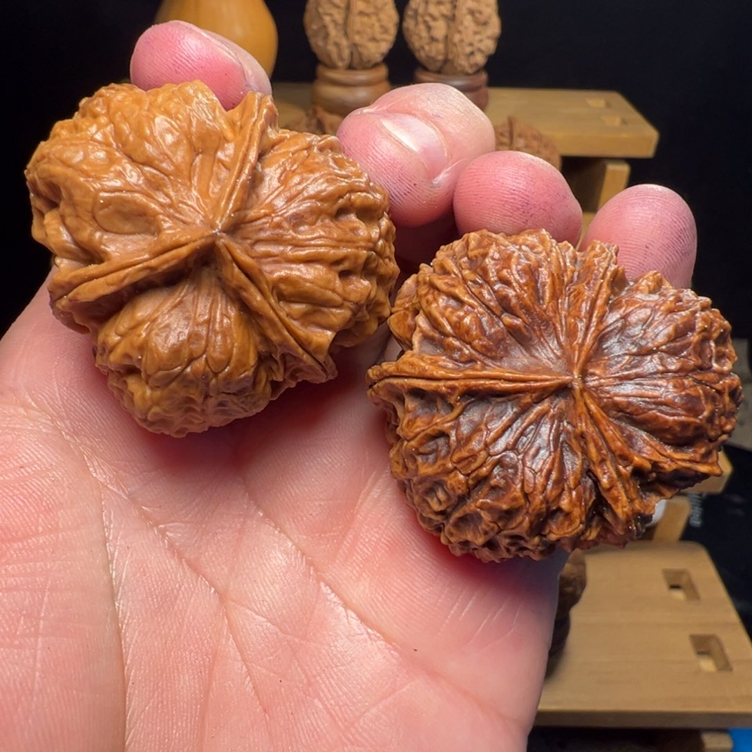 吊坠文玩核桃麒麟纹三棱41mm