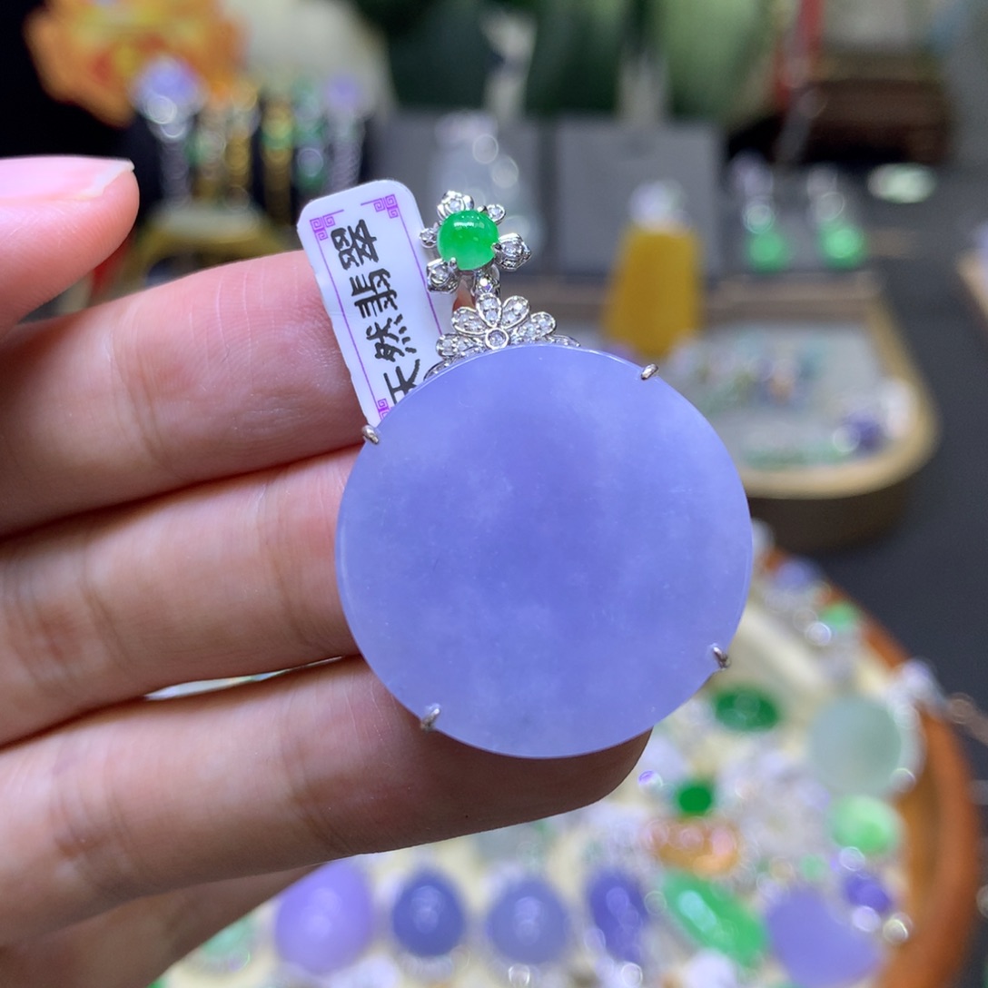 翡翠18K金镶嵌颈饰翡翠玉石吊坠项链