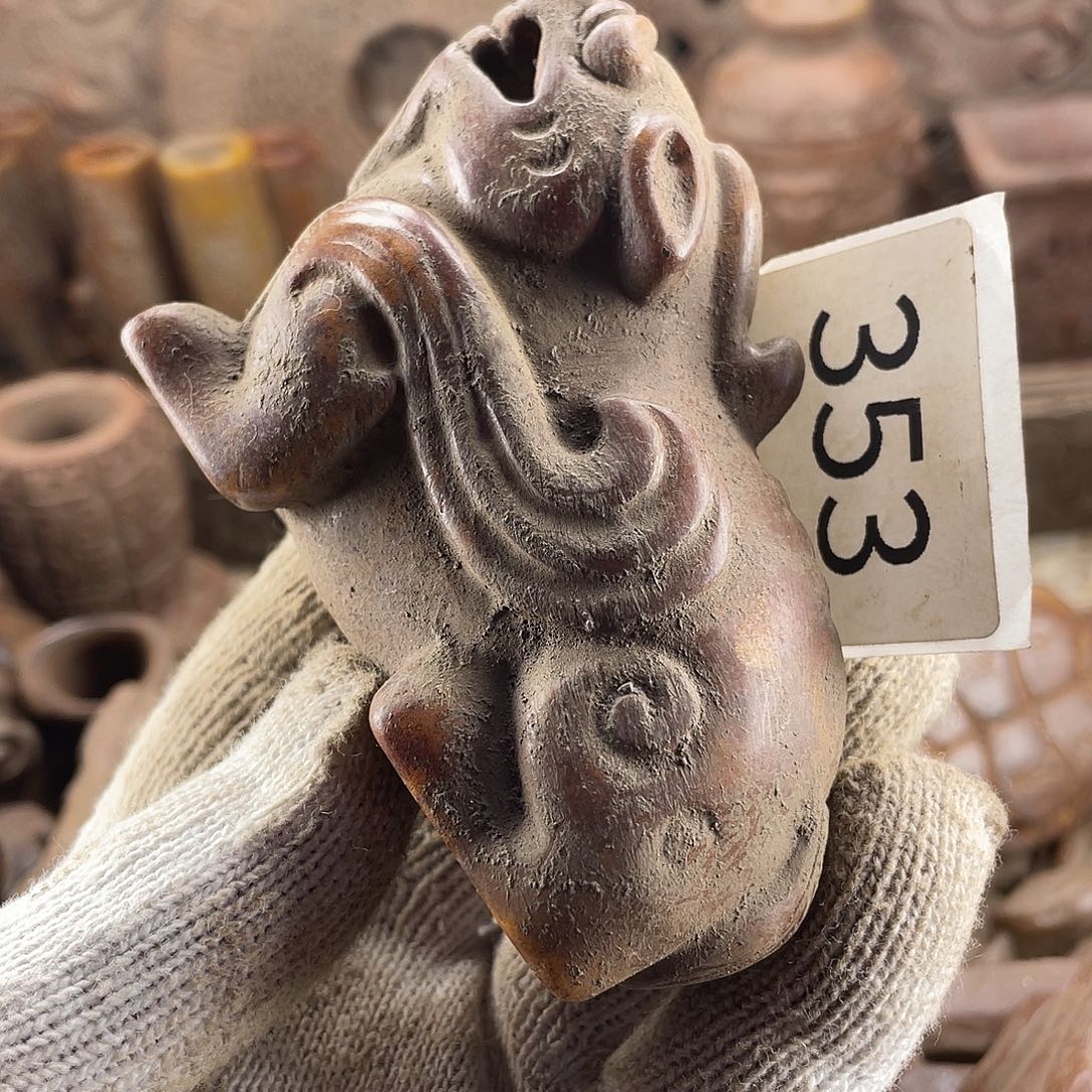 钱***币和田玉（糖玉）未镶嵌挂件