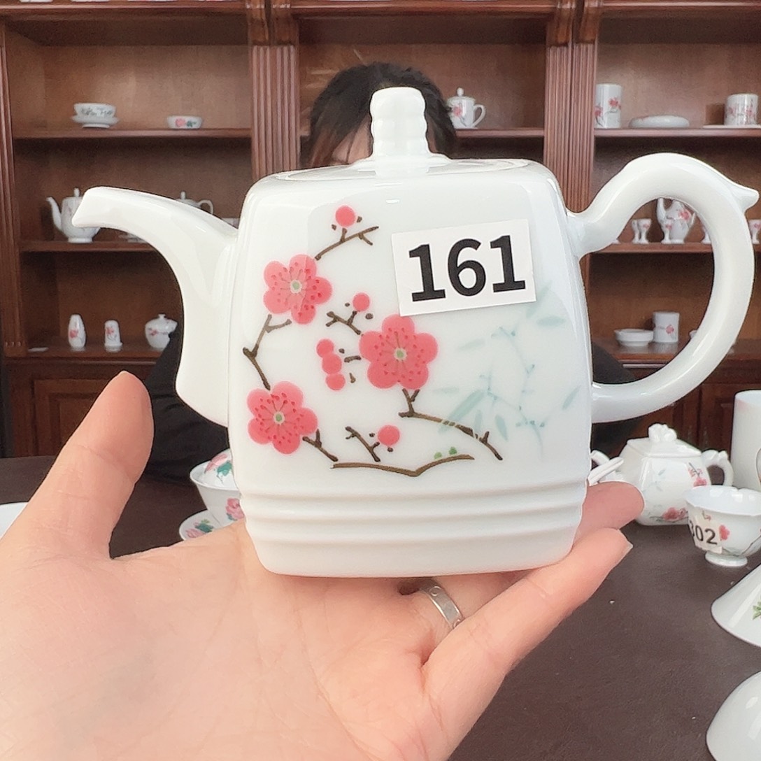 瓷翠竹红梅四方小茶壶，微瑕