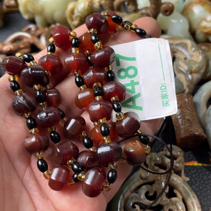 玛瑙/玉髓颈饰未镶嵌