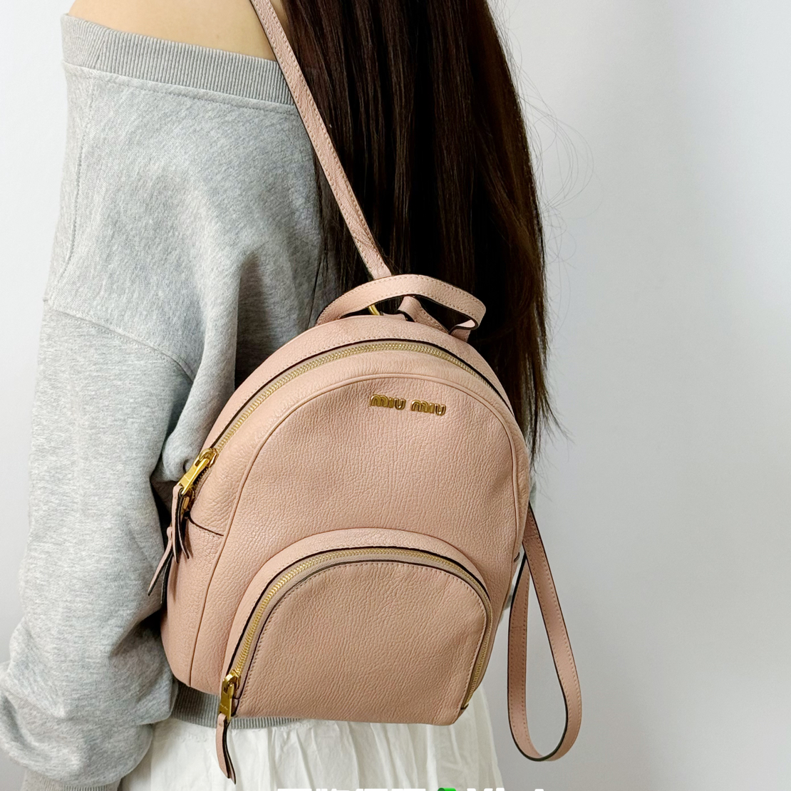 95新 MIU MIU/缪缪 95新MIUMIU/缪缪粉色荔枝皮双肩包背包小号