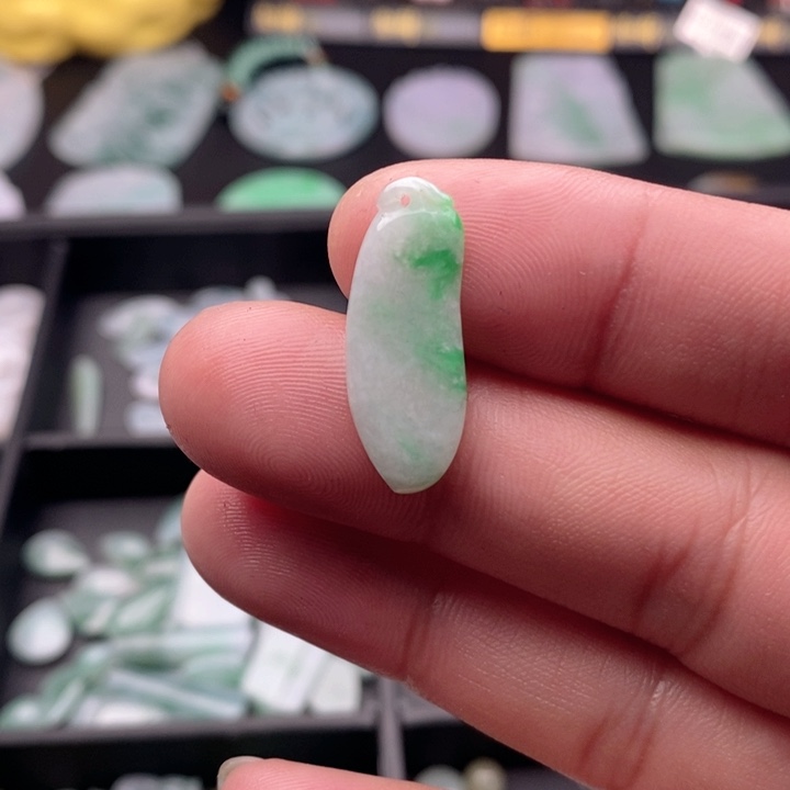 翡翠吊坠(不含链)未镶嵌噗****噗