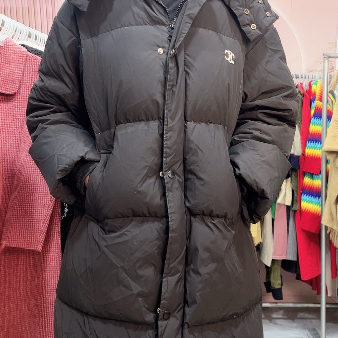 静**开雨羽长款黑色外套连帽的