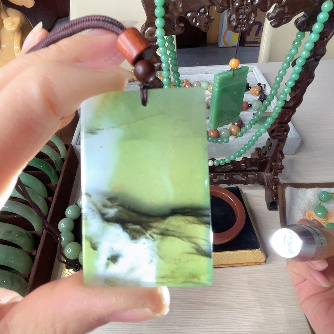 密玉（石英质玉）未镶嵌颈饰