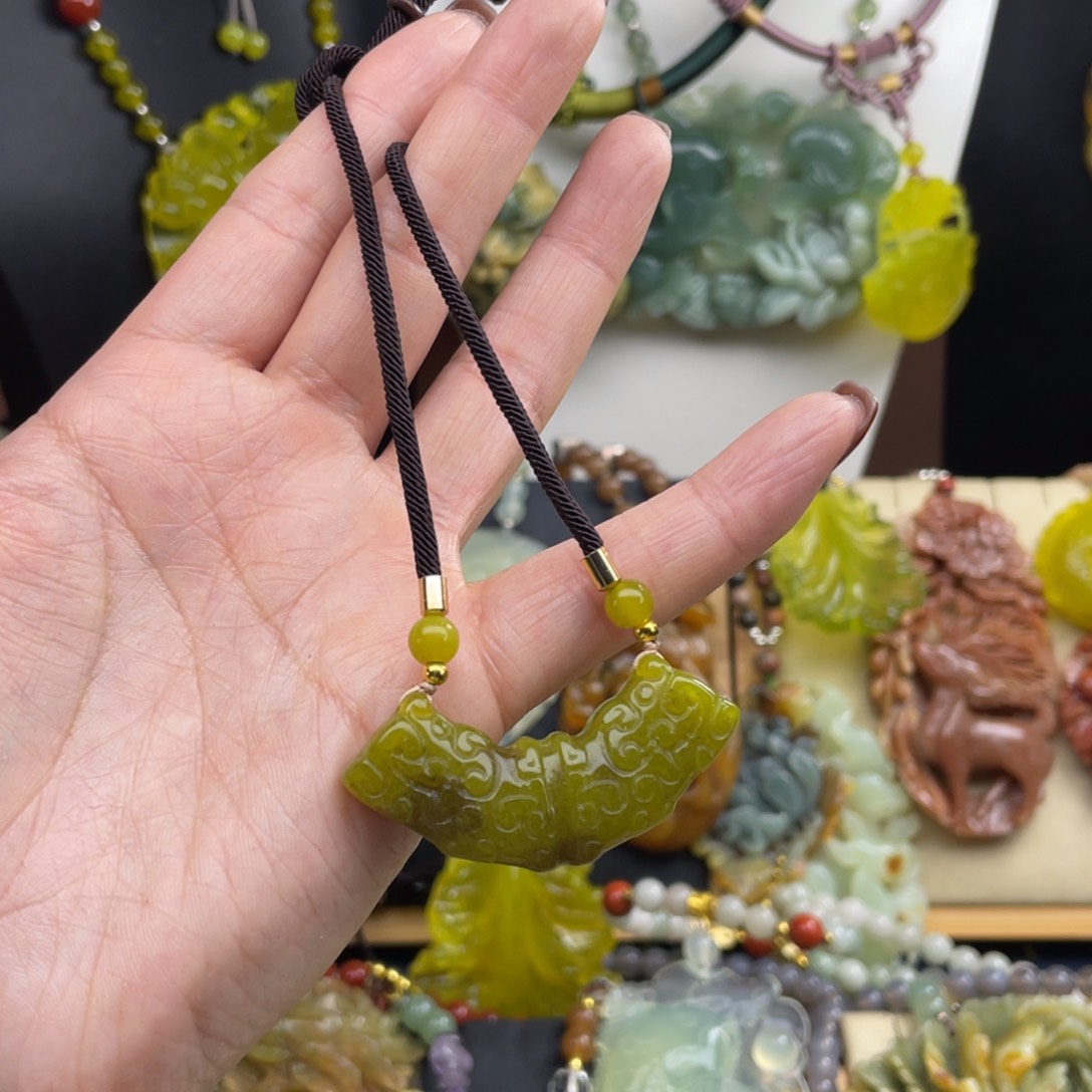 未镶嵌岫玉项链888