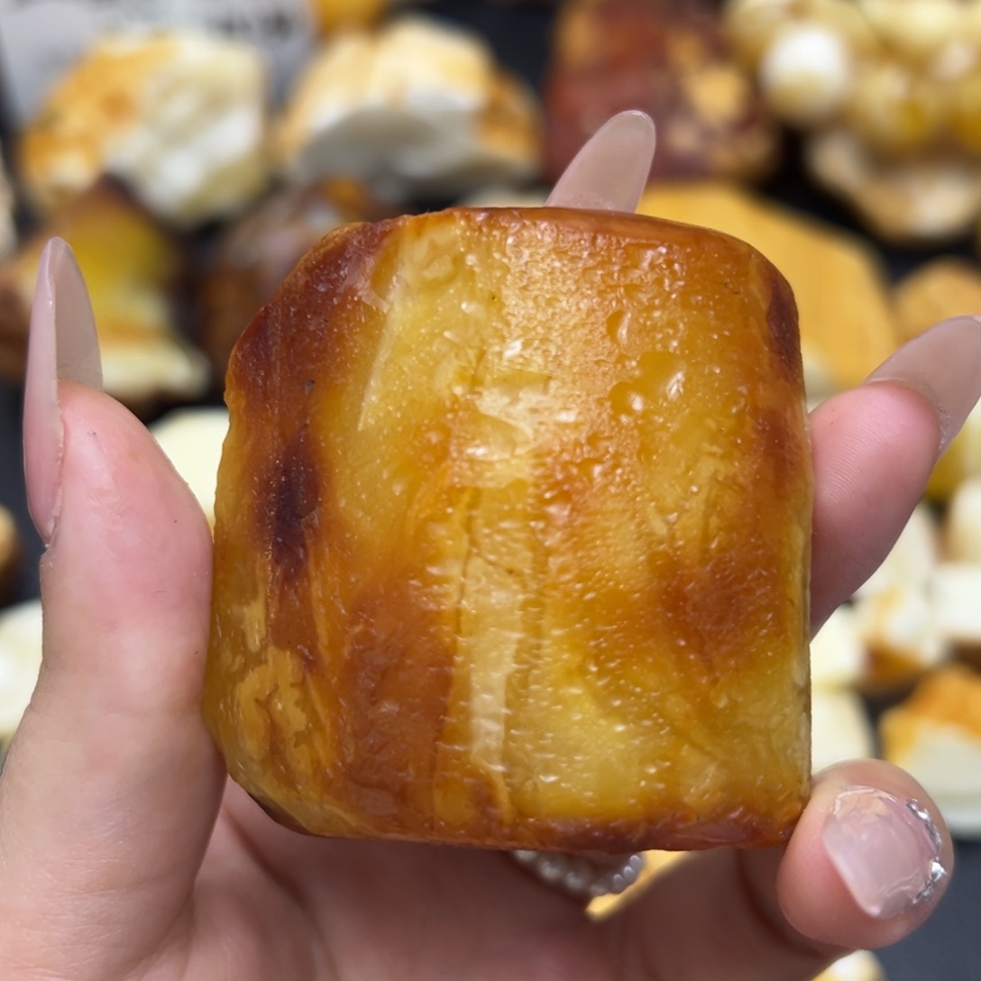 定制琥珀未镶嵌G**g蜜蜡