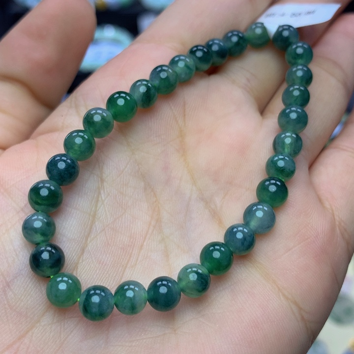 翡翠手链未镶嵌翡翠