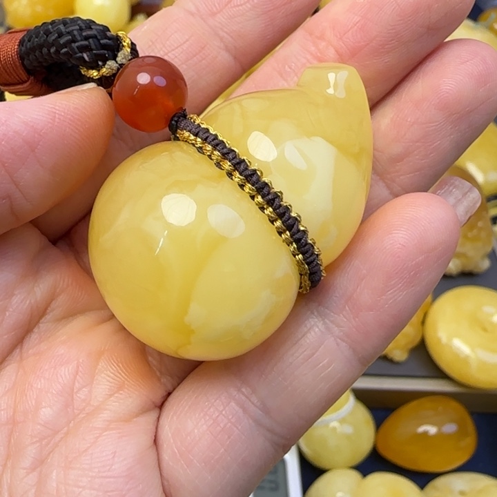 未镶嵌颈饰琥珀天然蜜蜡