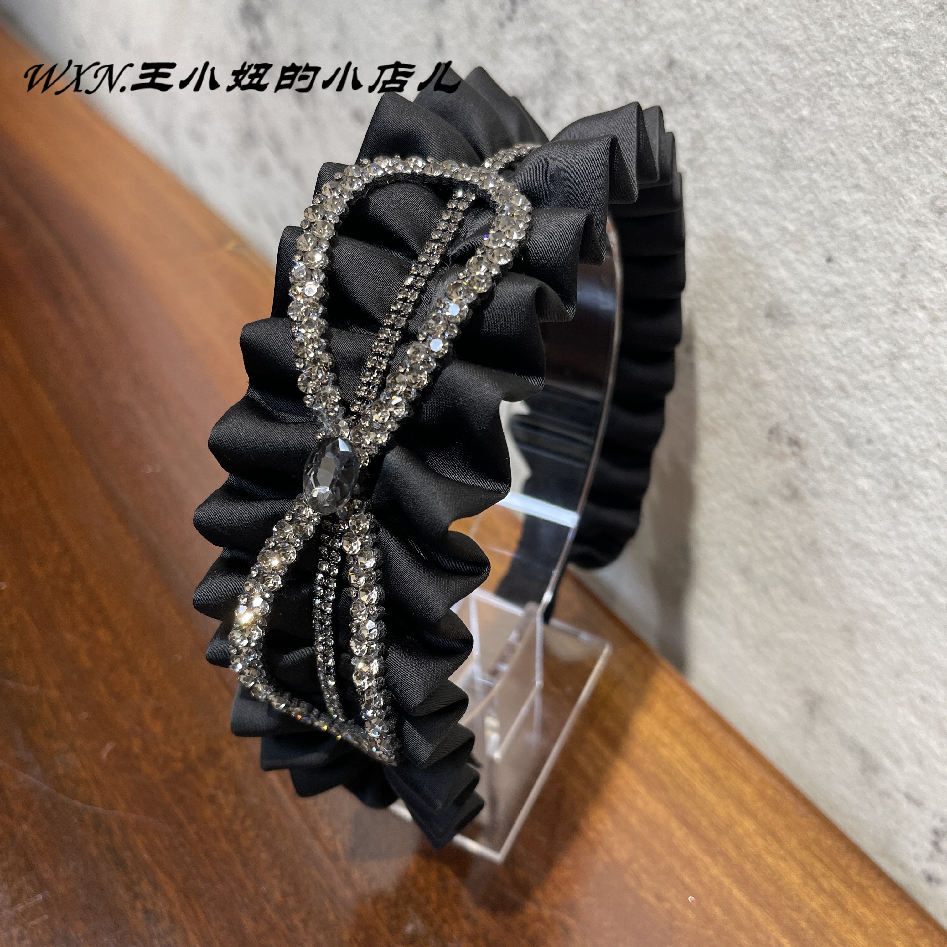 108气质黑色高颅顶减龄头箍缎面高级感褶皱蝴蝶发箍带齿发箍