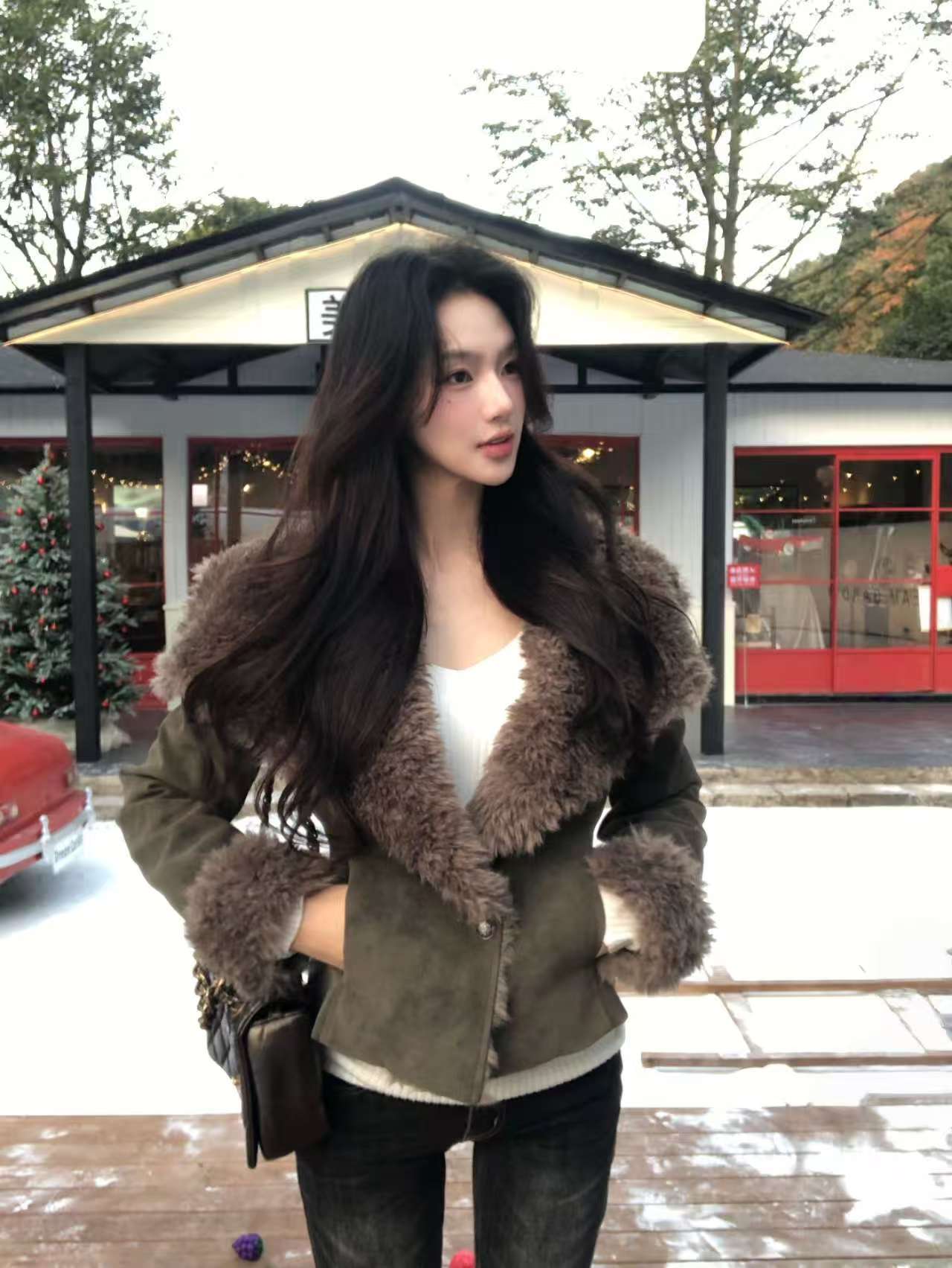 CC SHOP 保暖女冬季厚款辣妹风毛领短外套气质轻奢修身女装