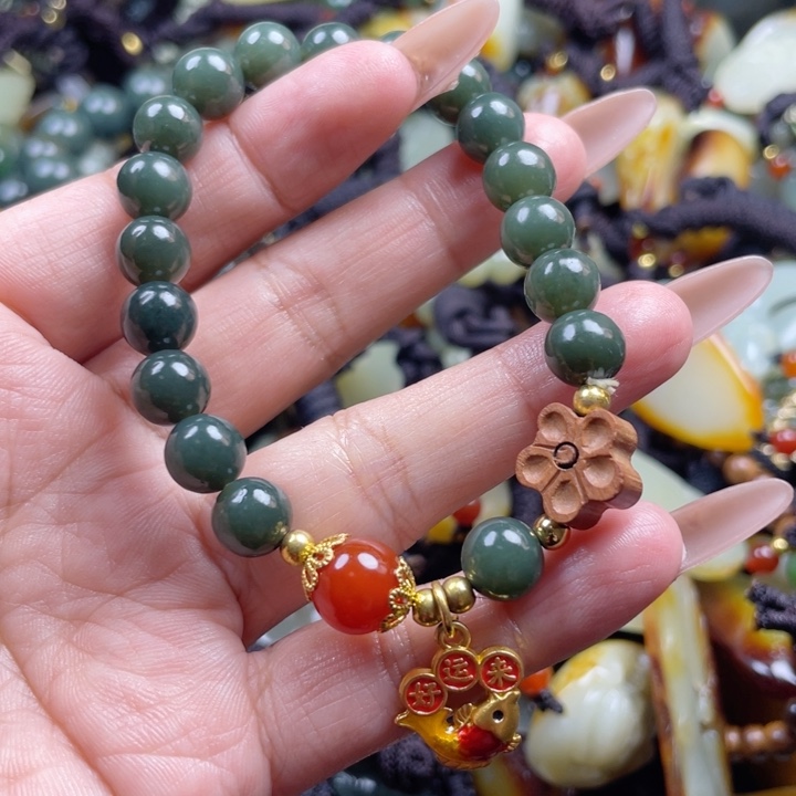 和田玉颈饰未镶嵌