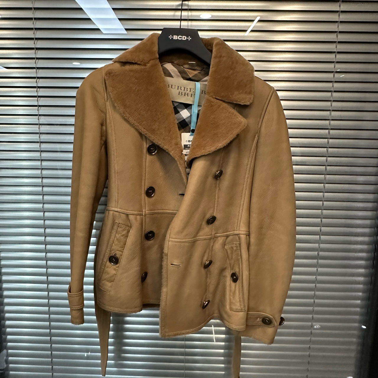 BURBERRY/巴宝莉/黄色翻领外套/尺码UK6/98新/fg205600