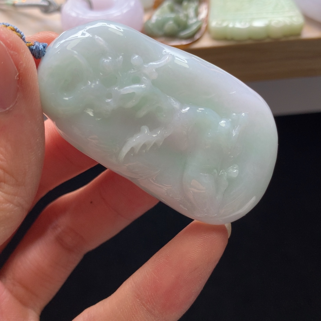 翡翠未镶嵌颈饰吊坠