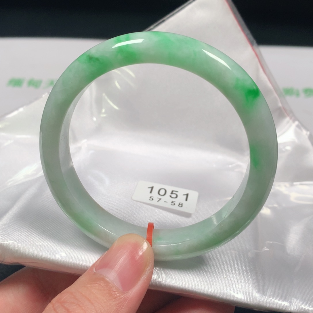 翡翠手镯未镶嵌编号1051