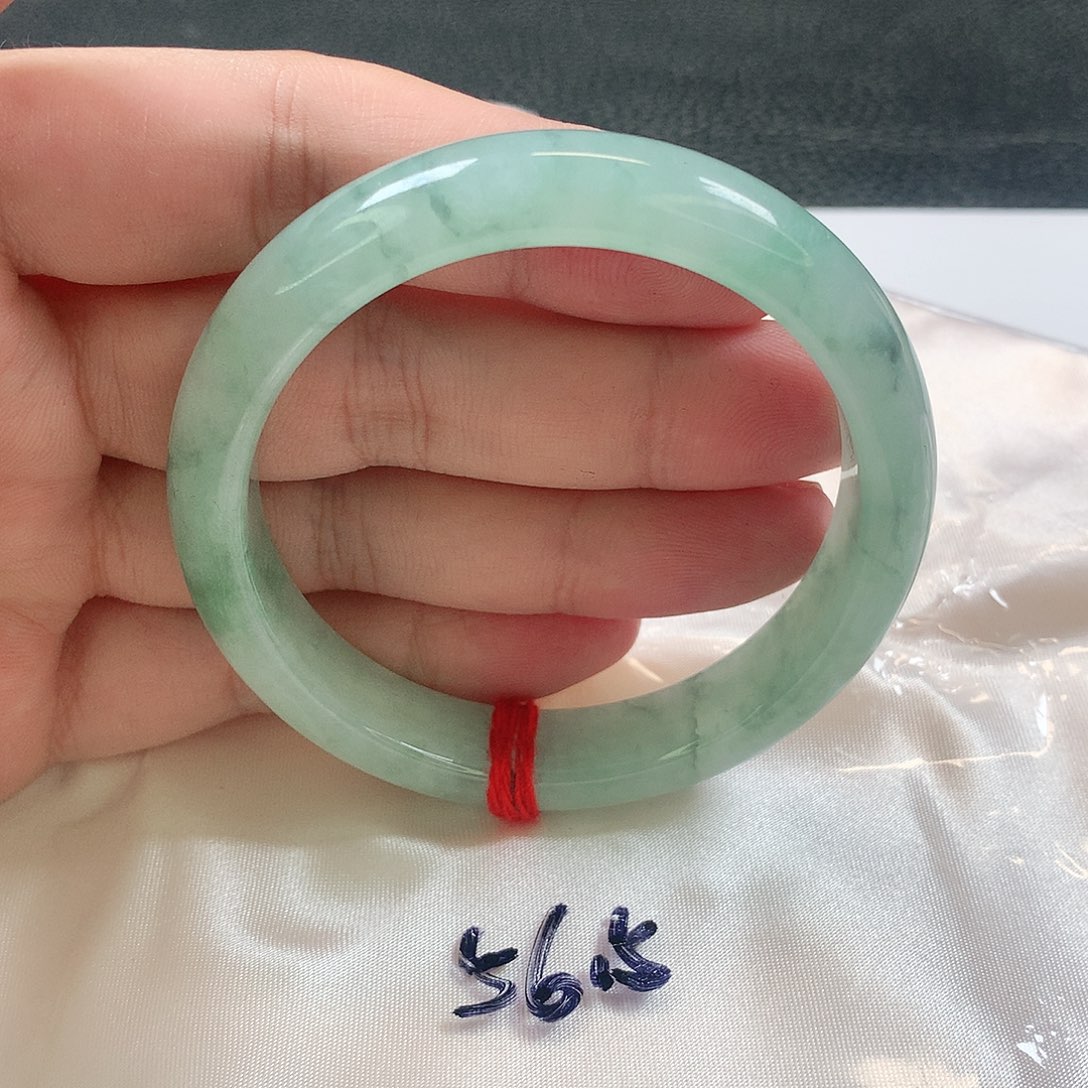 未镶嵌手镯翡翠390号