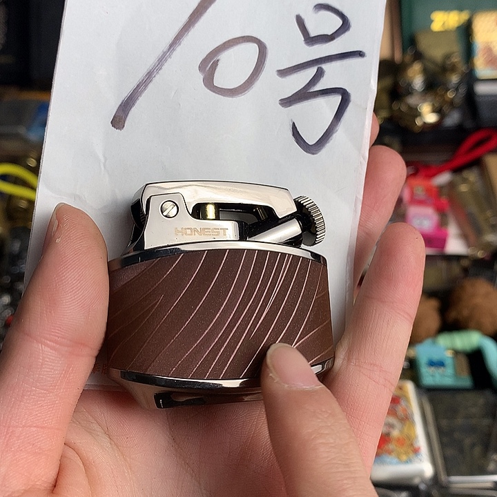 70号百城弹射棕色年轮打火机