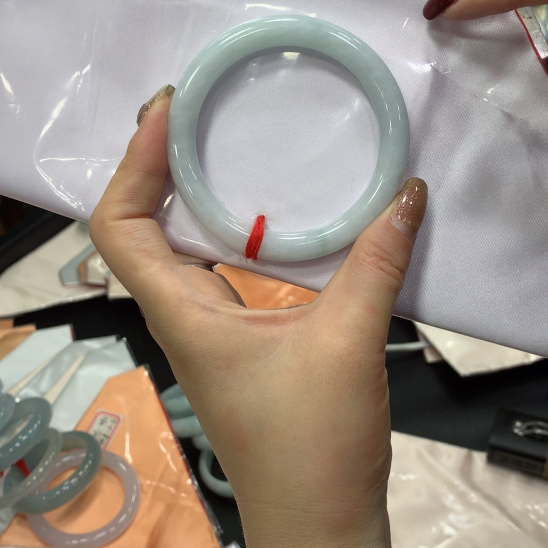 翡翠手镯未镶嵌买断