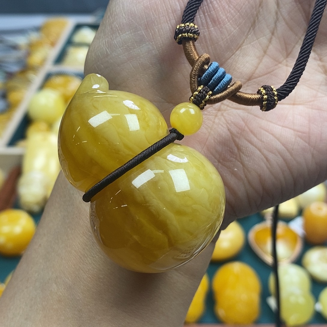 琥珀未镶嵌珠宝奇石31.27鸡油黄白花葫芦