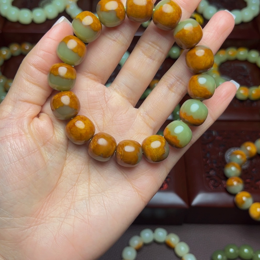 透闪石质玉未镶嵌珠宝奇石?*忌