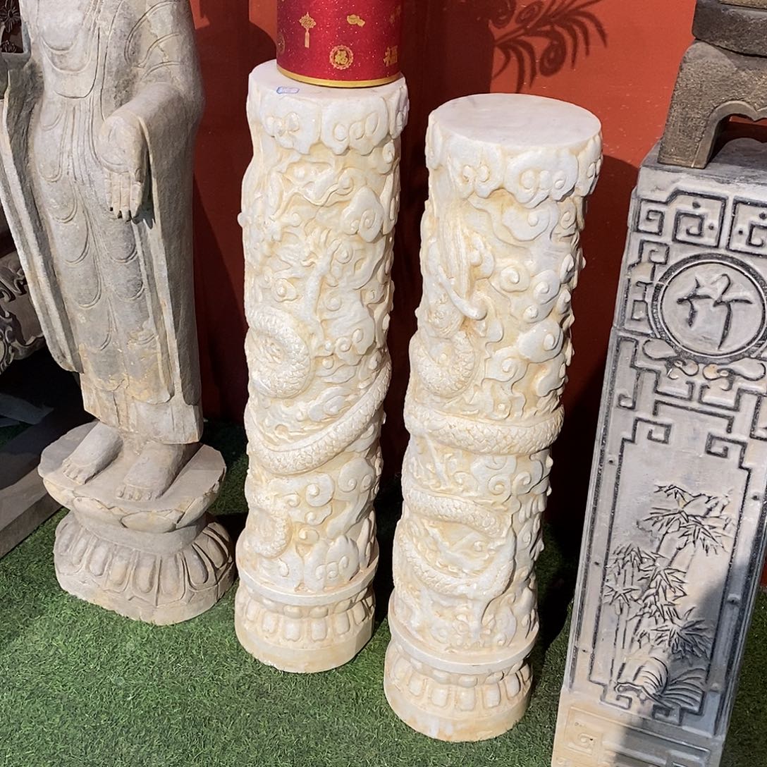 汉白玉盘龙柱一对 不包卸车摆放