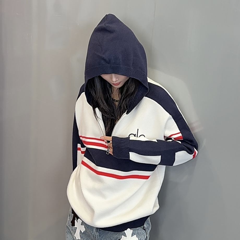 佐亿龍秋季上衣短款套头款毛针织衫白蓝条纹RS6045