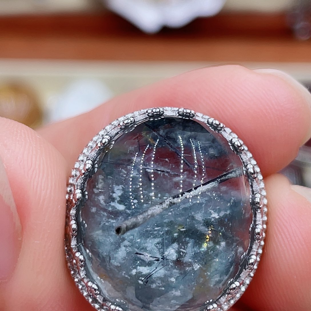 水晶磨合银S925镶嵌凝*。