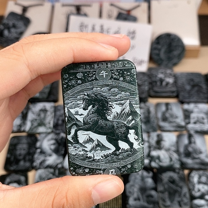 颈饰未镶嵌和田玉