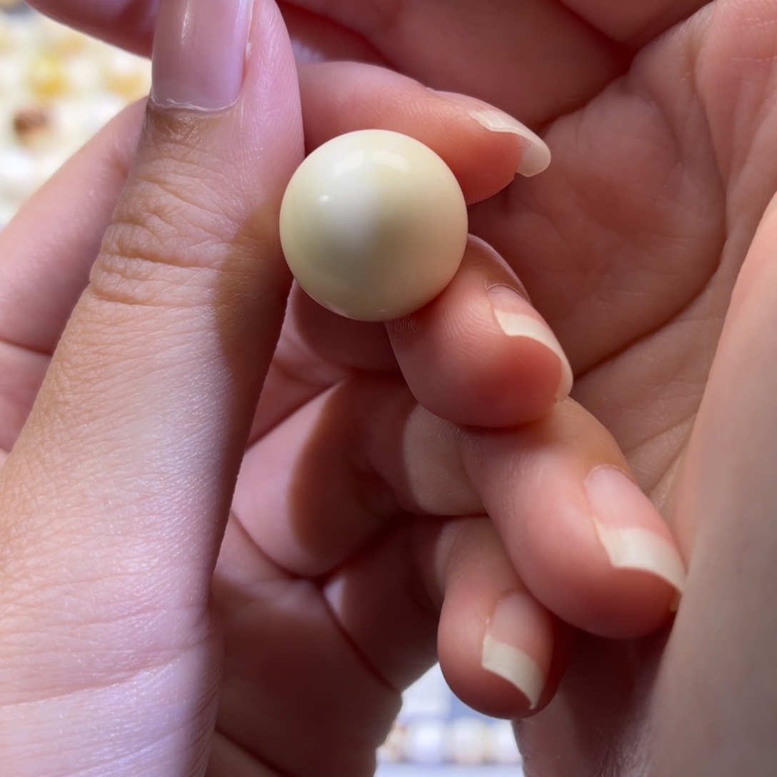 龙***血琥珀未镶嵌裸石15.4