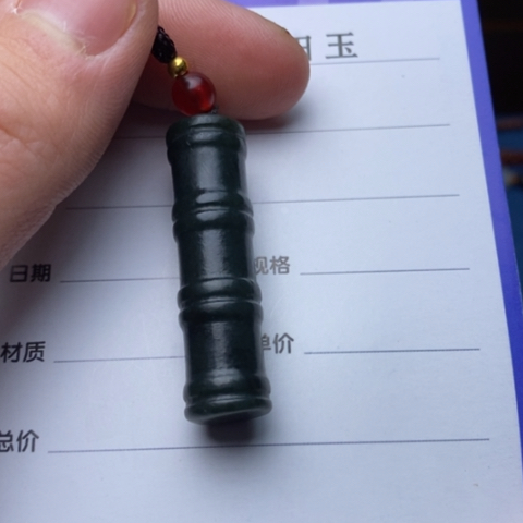 和田玉颈饰未镶嵌一***：