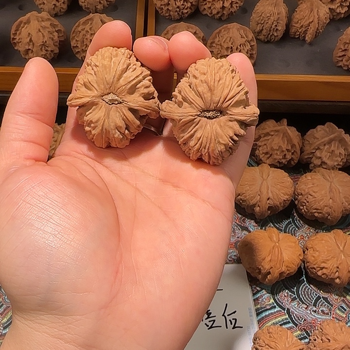 文玩核桃吊坠41白狮子156