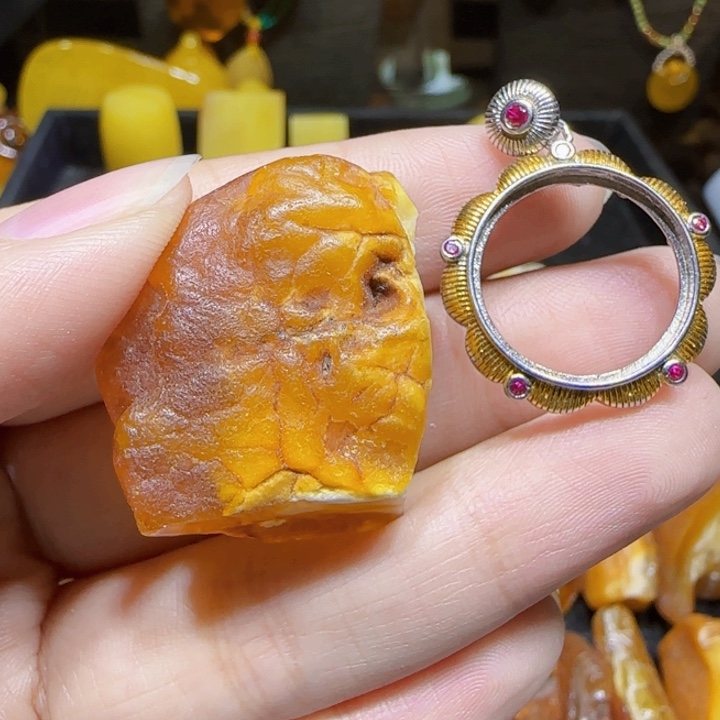 定制琥珀未镶嵌蜜蜡