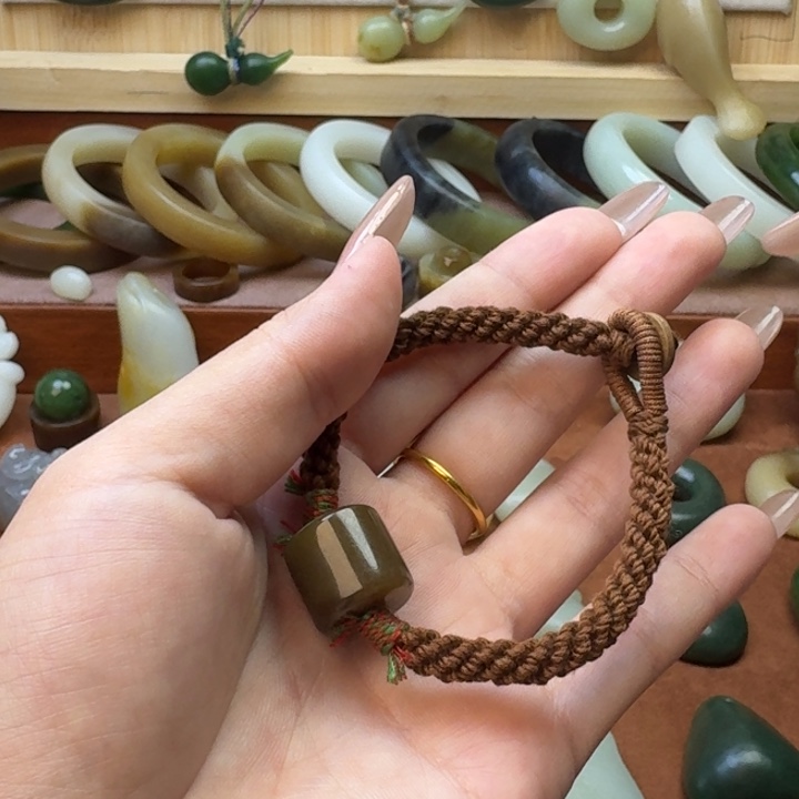 七****和田玉未镶嵌颈饰