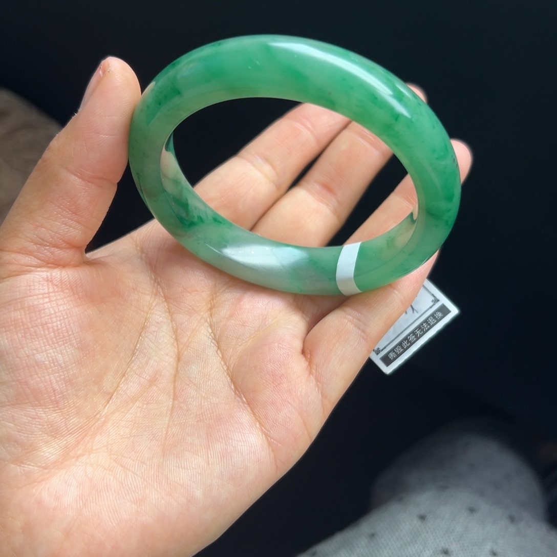 石英质玉未镶嵌手镯非洲翠5960