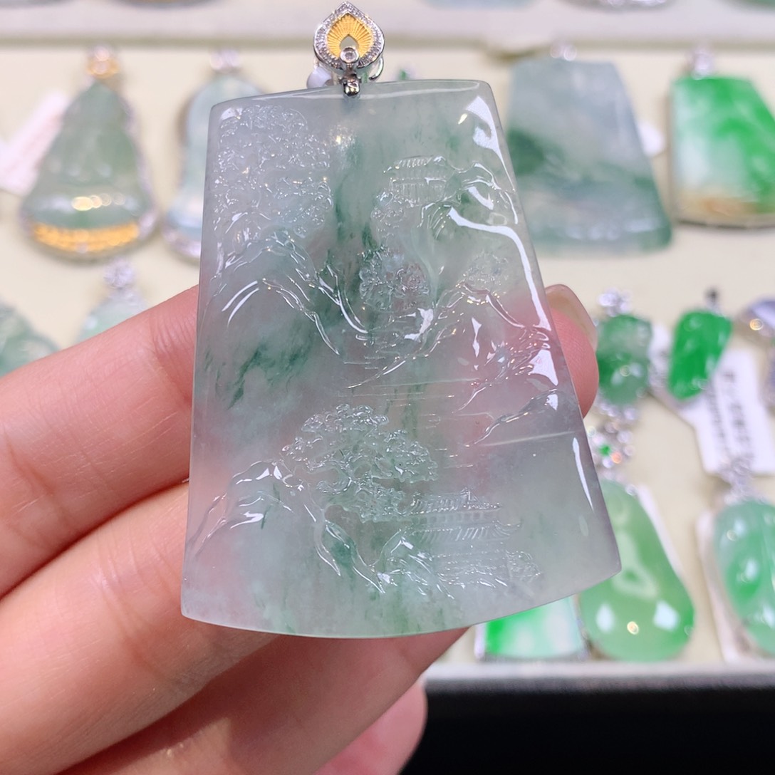 翡翠18K金镶嵌颈饰缅甸天然a货翡翠