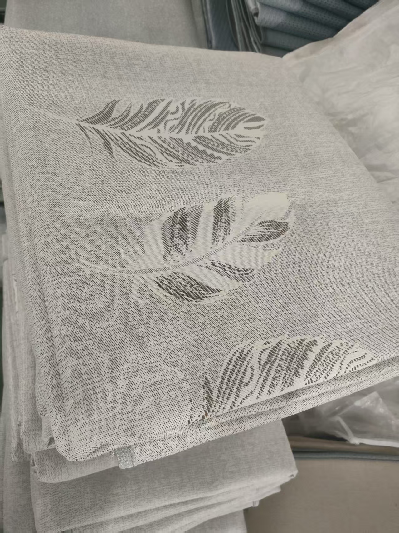 H2银灰色枫叶款凉席底部透气网不分180*200