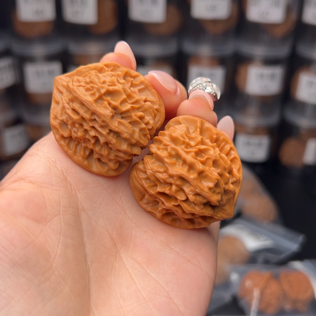 文玩核桃吊坠饲****班龙门涧