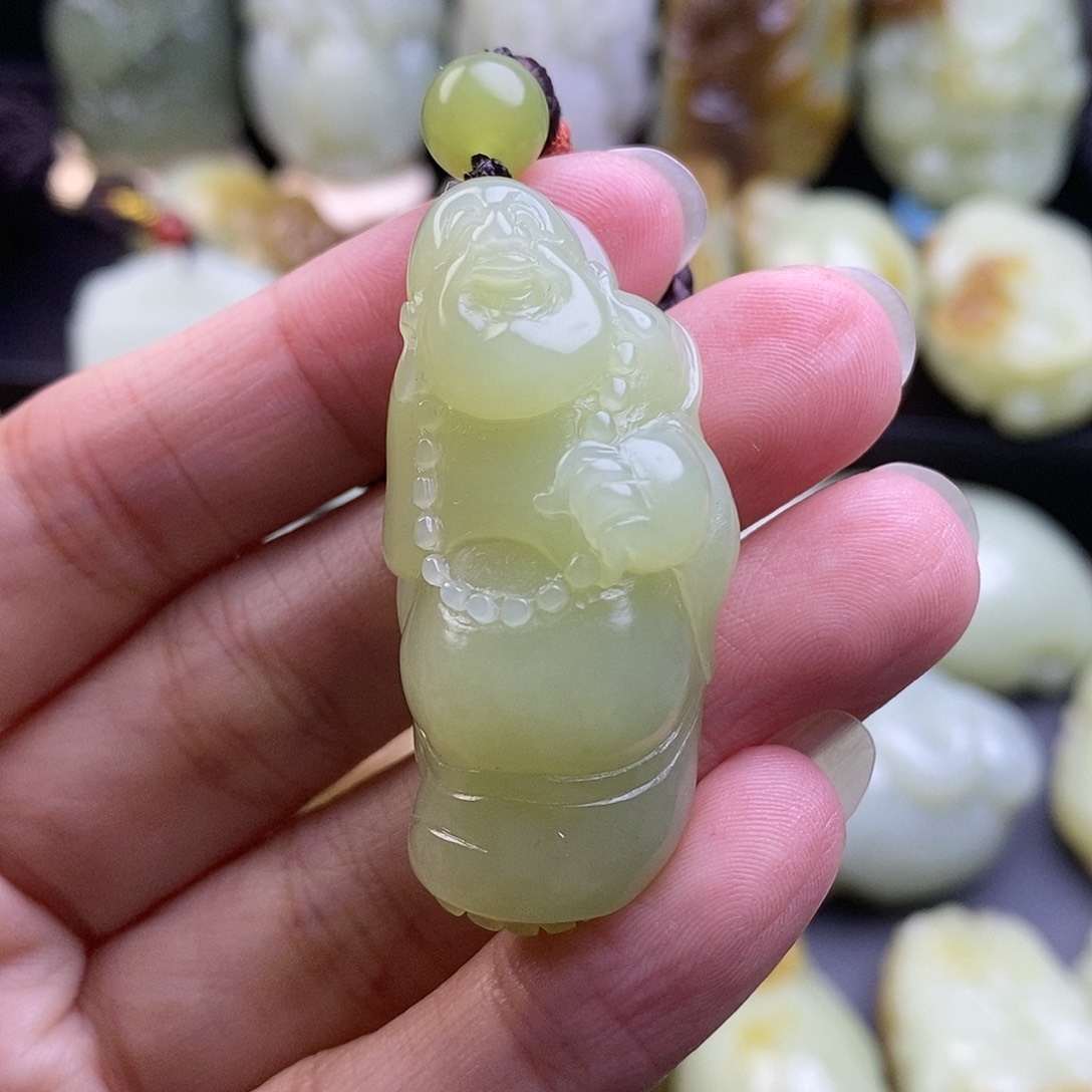 未镶嵌和田玉把件