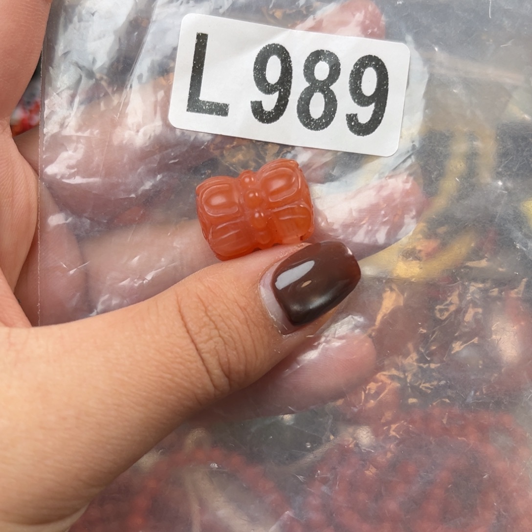 南红玛瑙未镶嵌珠宝奇石